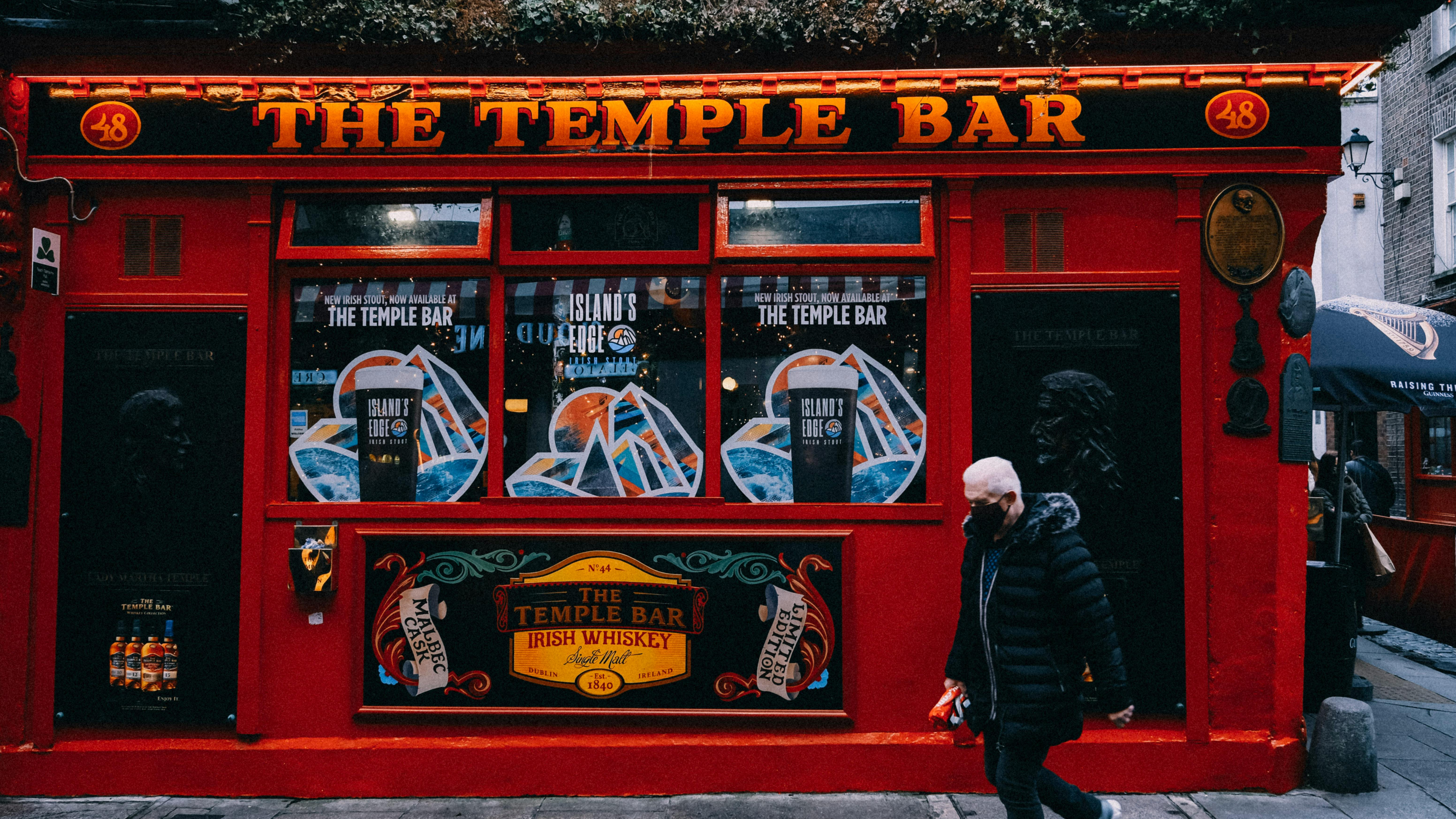 Outside of famous pub in Temple Bar, Dublin, Ireland